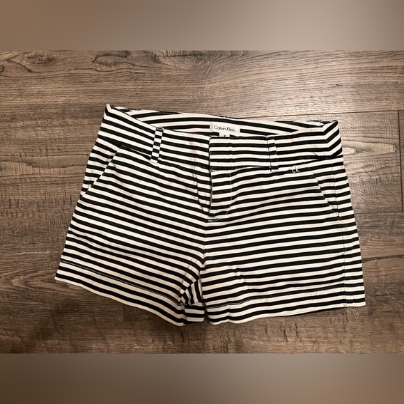 Calvin Klein shorts size 0 - Picture 1 of 2